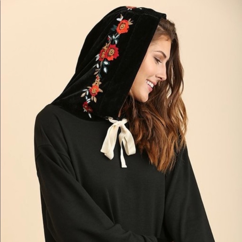 Hooded rose embroidered sweater